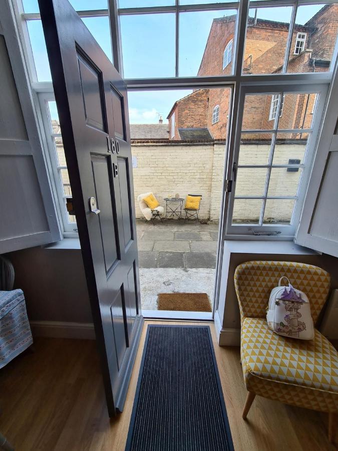 Coopers, Ground Floor Apartment With 2 Bedrooms And 2 Bathrooms Within A Georgian Listed Building Burton-upon-Trent Екстериор снимка