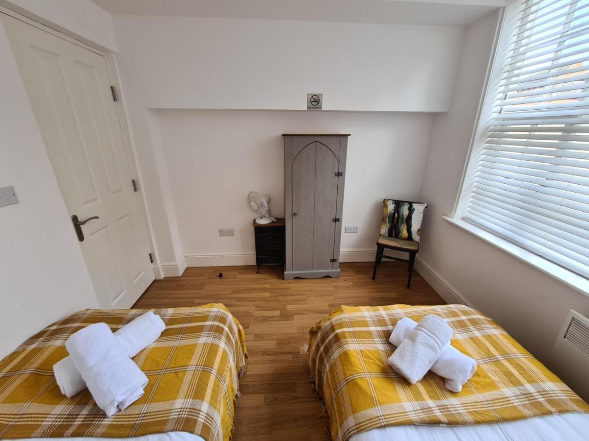 Coopers, Ground Floor Apartment With 2 Bedrooms And 2 Bathrooms Within A Georgian Listed Building Burton-upon-Trent Екстериор снимка