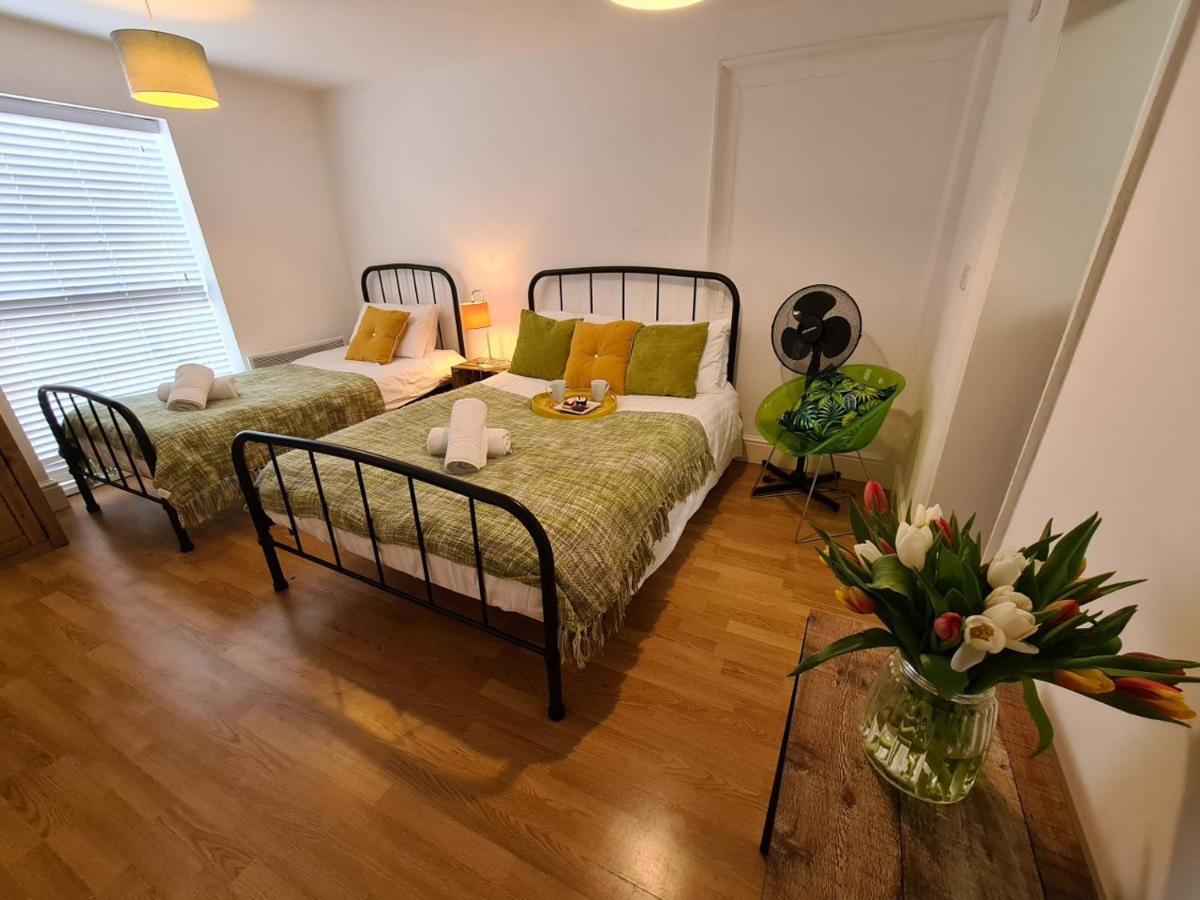 Coopers, Ground Floor Apartment With 2 Bedrooms And 2 Bathrooms Within A Georgian Listed Building Burton-upon-Trent Екстериор снимка